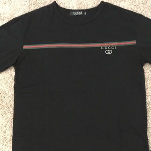 GUCCI T-shirt. Black w/ signature red/green stripe